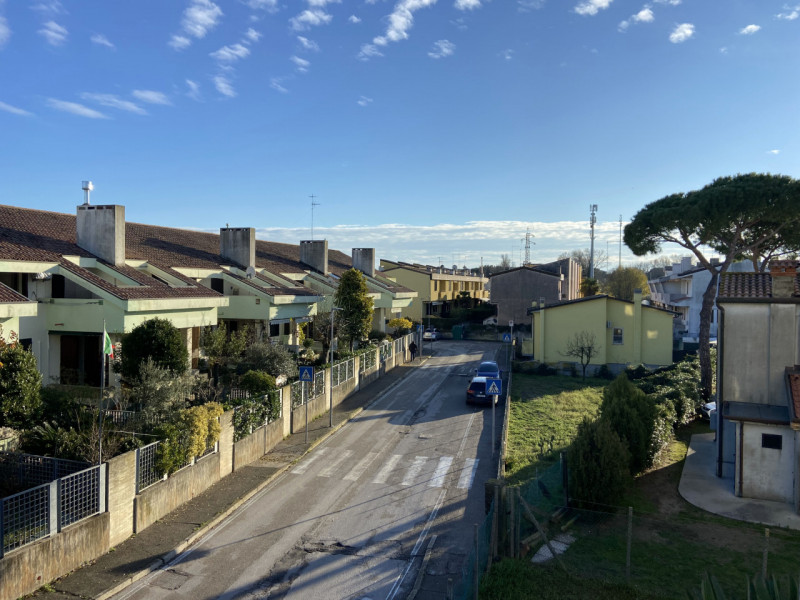Immagine 5 di Appartamento in vendita  in Via Primavera a Chioggia