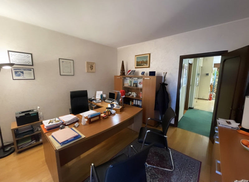 Immagine 6 di Ufficio in vendita  in PADOVA CENTRO STORICO RIF 671 a Padova