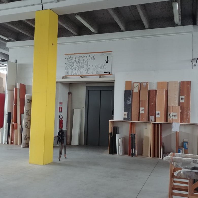 Immagine 6 di Laboratorio in vendita  in VIA FLEMING a Settimo Milanese