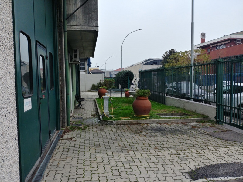 Immagine 20 di Laboratorio in vendita  in VIA FLEMING a Settimo Milanese