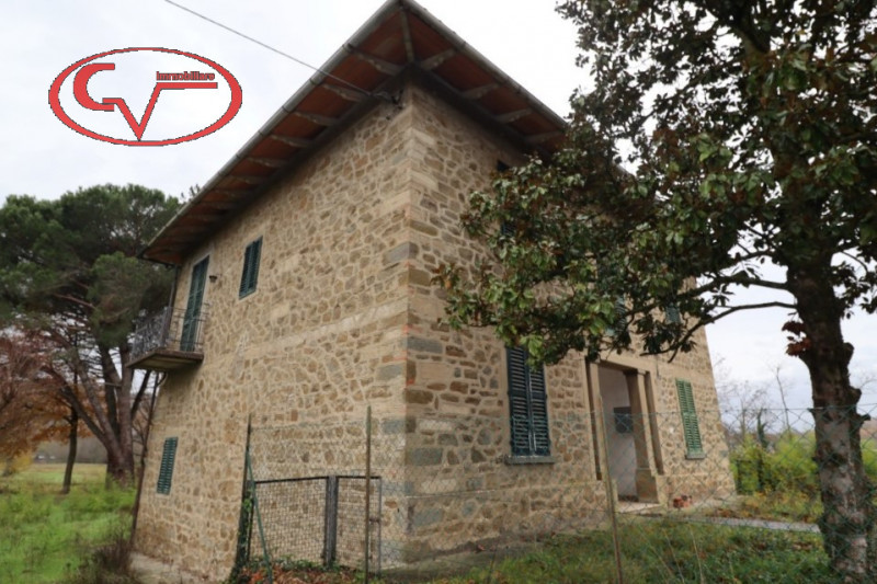 Immagine 3 di Villa in vendita  in ambra a Bucine