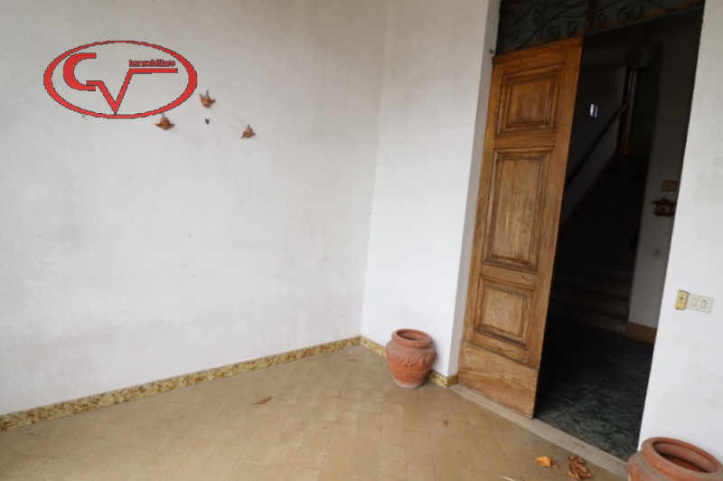 Immagine 5 di Villa in vendita  in ambra a Bucine