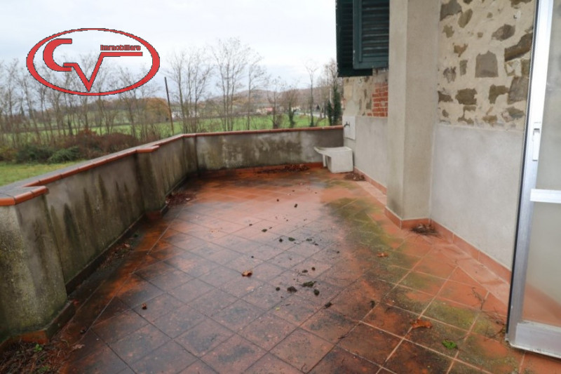 Immagine 9 di Villa in vendita  in ambra a Bucine