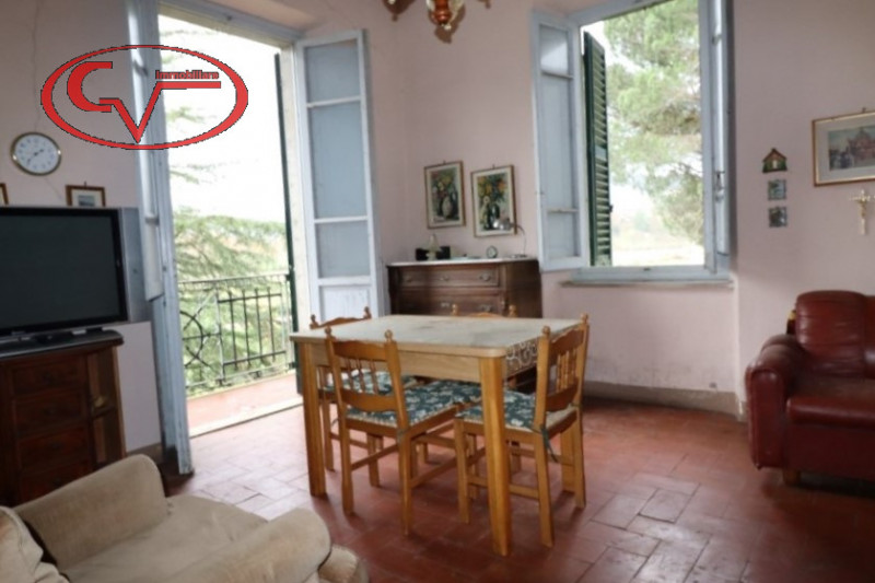 Immagine 18 di Villa in vendita  in ambra a Bucine