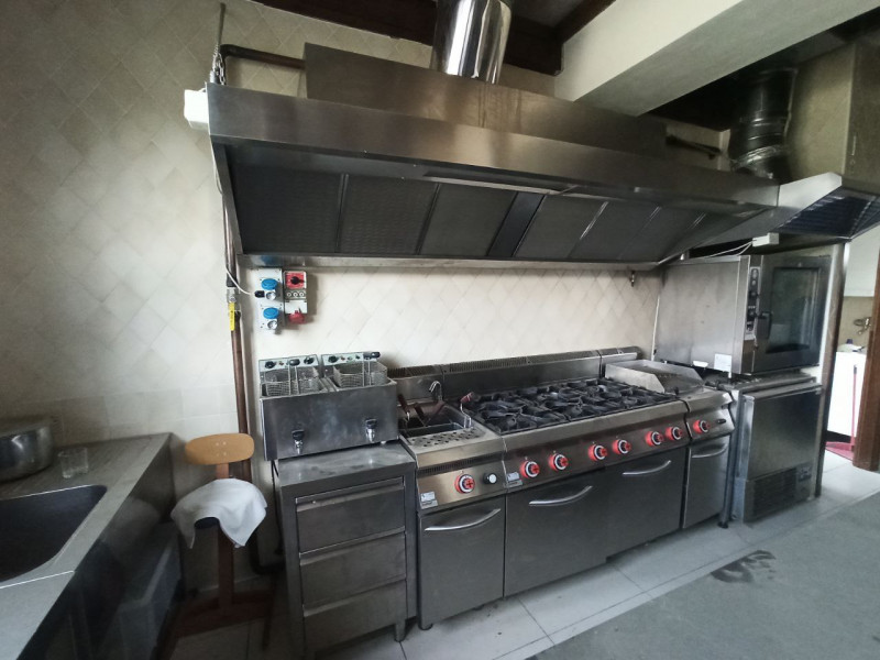 Immagine 8 di Agriturismo in vendita  in via Roma a Castiglione Del Lago