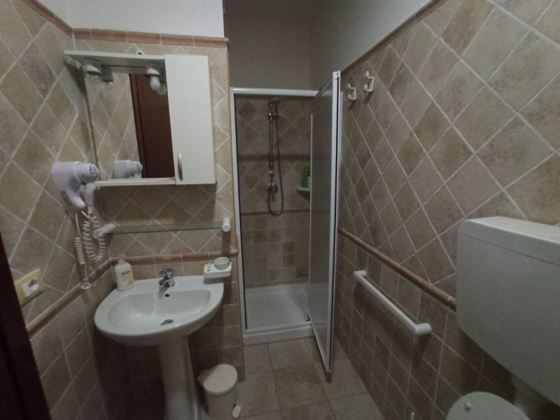 Immagine 13 di Agriturismo in vendita  in via Roma a Castiglione Del Lago