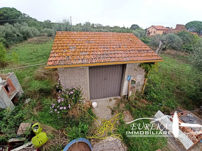 Immagine 17 di Appartamento in vendita  in Via Roma a Castiglione Del Lago