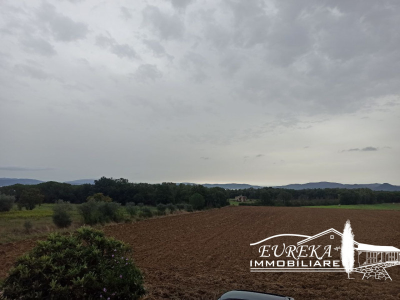 Immagine 18 di Appartamento in vendita  in Via Roma a Castiglione Del Lago