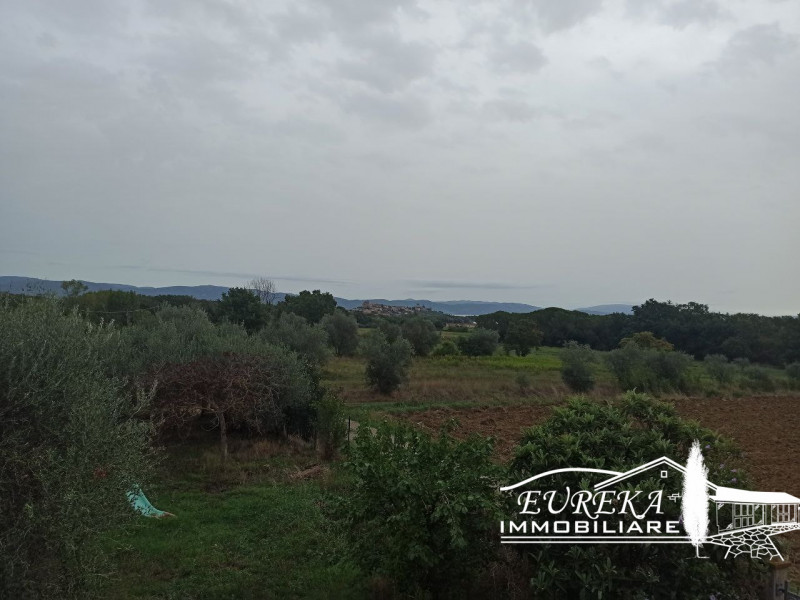 Immagine 20 di Appartamento in vendita  in Via Roma a Castiglione Del Lago