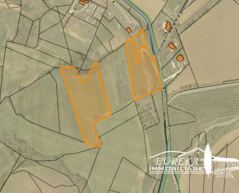 Immagine 8 di Terreno in vendita  in gioiella a Castiglione Del Lago