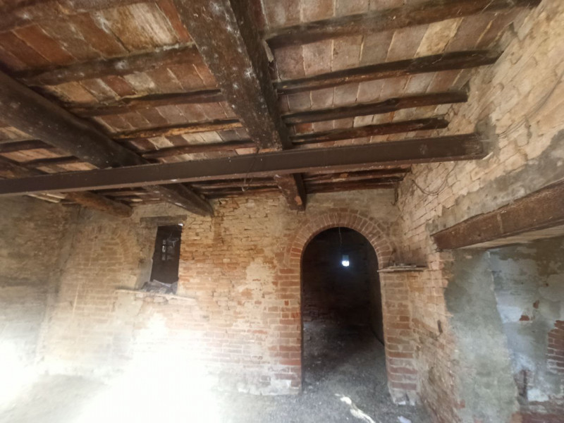 Immagine 4 di Rustico / casale in vendita  in Via Roma a Castiglione Del Lago