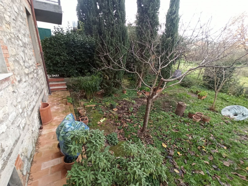 Immagine 14 di Casa indipendente in vendita  in via rovinato, Panicale a Panicale