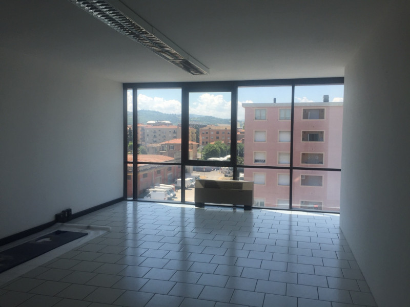 Immagine 4 di Ufficio in affitto  in Piazza Tien An Men a Sassuolo