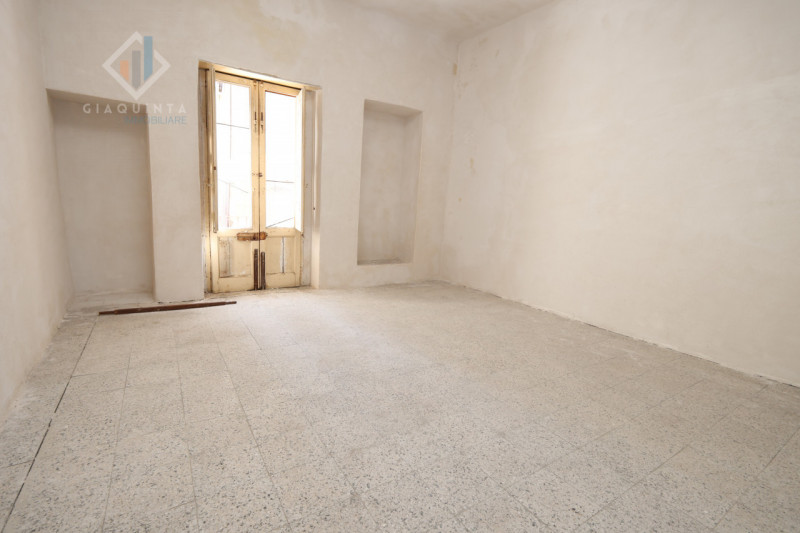 Immagine 6 di Casa indipendente in vendita  in via Vincenzo Dandolo n.06 a Palagonia