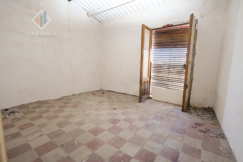 Immagine 7 di Casa indipendente in vendita  in via Vincenzo Dandolo n.06 a Palagonia