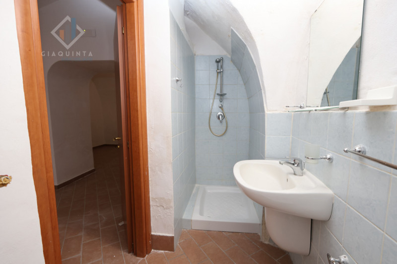 Immagine 9 di Casa indipendente in vendita  in via Vincenzo Dandolo n.06 a Palagonia