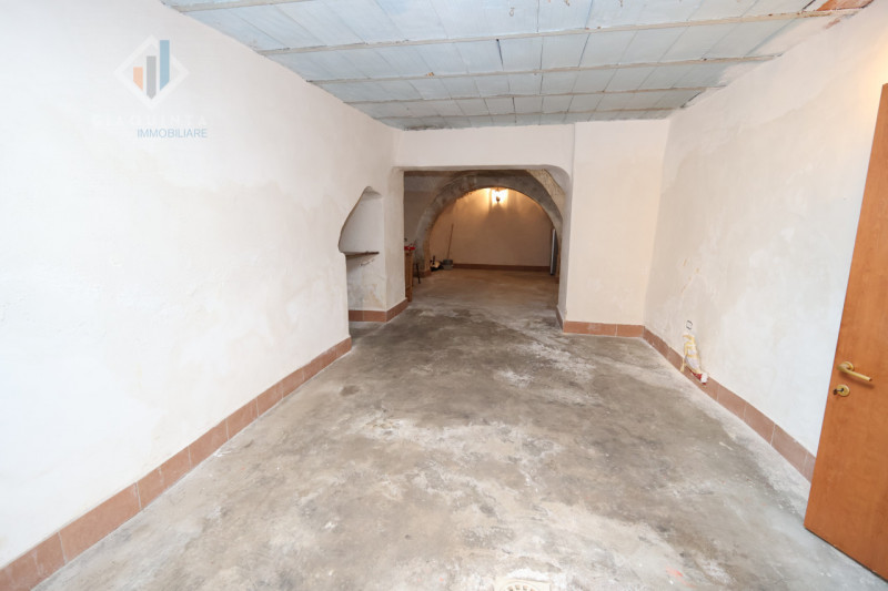 Immagine 10 di Casa indipendente in vendita  in via Vincenzo Dandolo n.06 a Palagonia