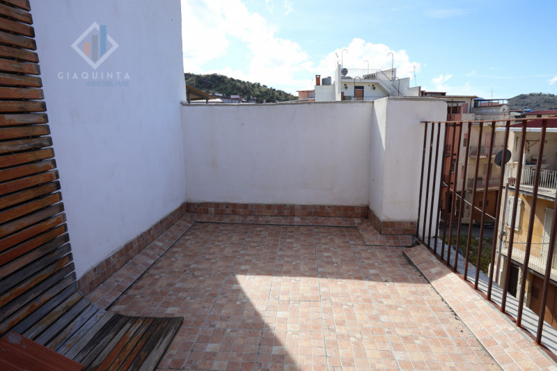 Immagine 18 di Casa indipendente in vendita  in via Vincenzo Dandolo n.06 a Palagonia