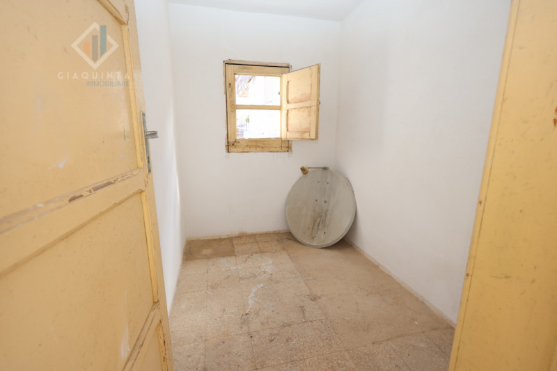 Immagine 22 di Casa indipendente in vendita  in via Vincenzo Dandolo n.06 a Palagonia