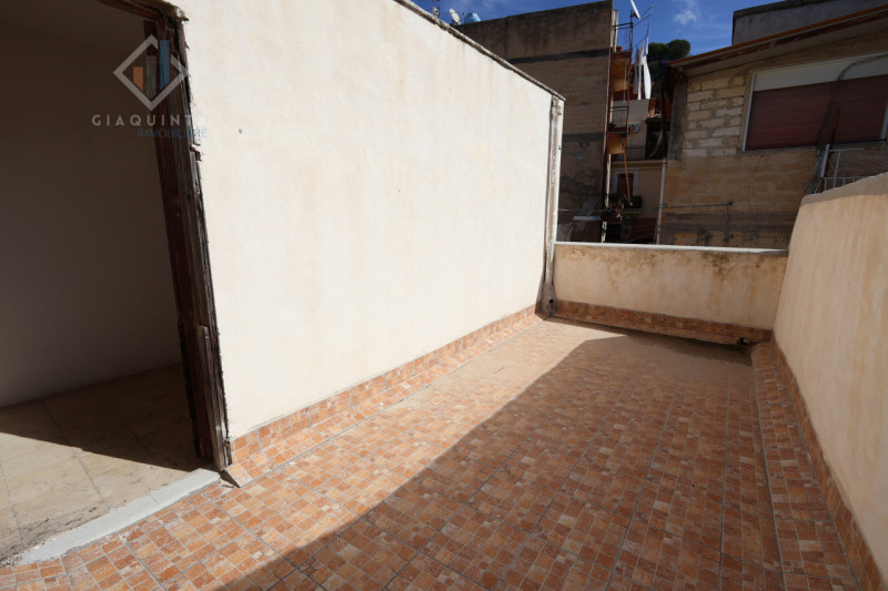 Immagine 23 di Casa indipendente in vendita  in via Vincenzo Dandolo n.06 a Palagonia