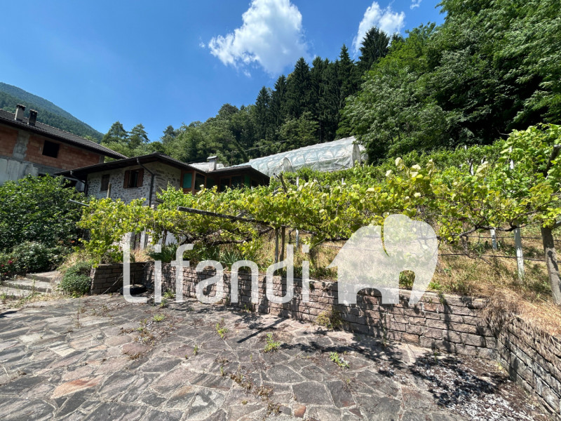 Immagine 15 di Appartamento in vendita  in Grumes viale del molino a Altavalle