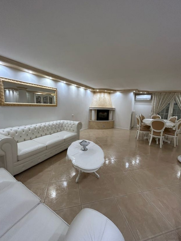 Immagine 6 di Casa bifamiliare in vendita  in VI ROMA a Salzano