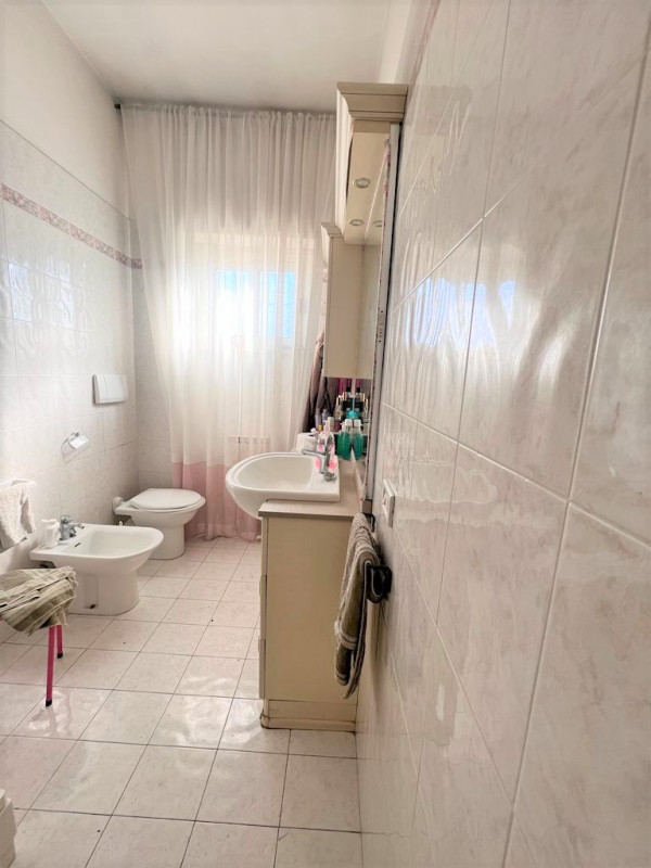 Immagine 9 di Appartamento in vendita  in VIA BERNARDO MINOZZI a Roma