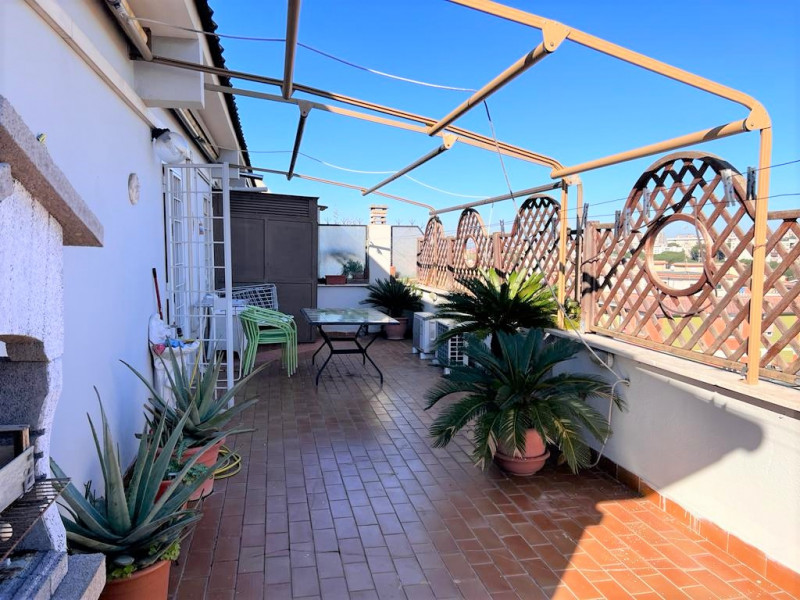 Immagine 12 di Appartamento in vendita  in VIA BERNARDO MINOZZI a Roma