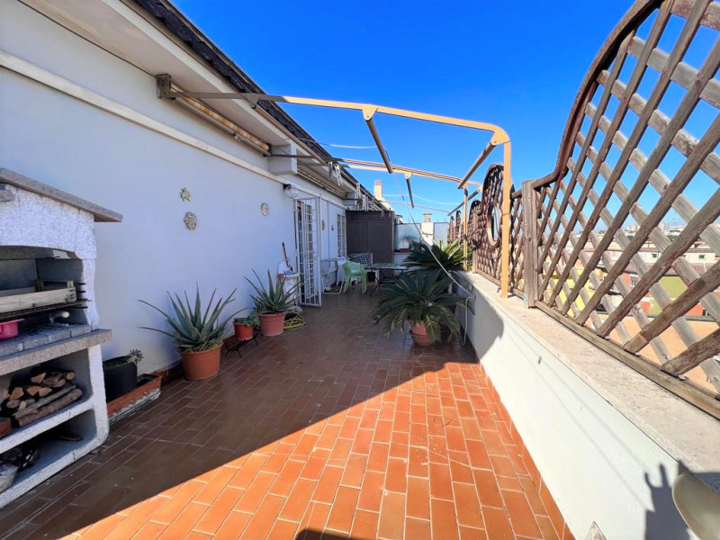 Immagine 15 di Appartamento in vendita  in VIA BERNARDO MINOZZI a Roma