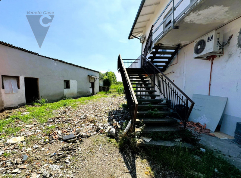 Immagine 2 di Casa indipendente in vendita  a Saonara