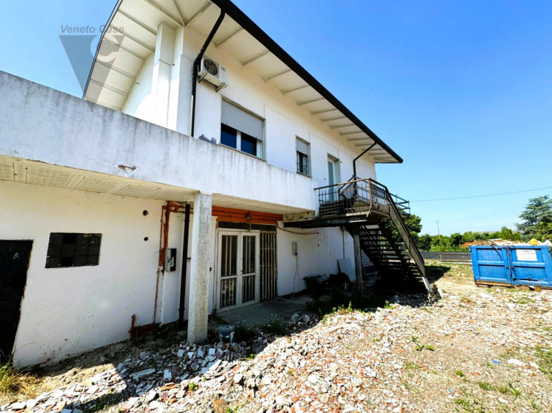 Immagine 3 di Casa indipendente in vendita  a Saonara