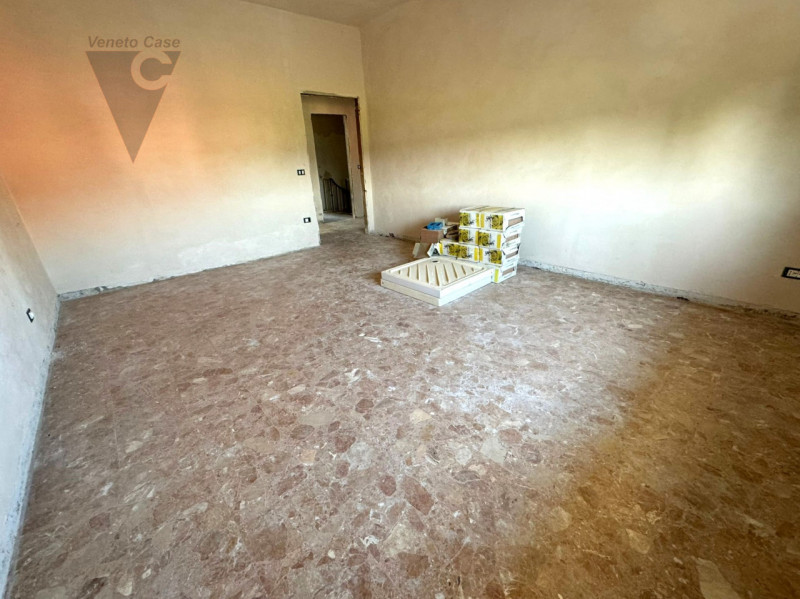 Immagine 13 di Casa indipendente in vendita  a Saonara