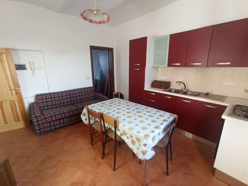 Immagine 3 di Appartamento in vendita  in Via Roma a Castiglione Del Lago