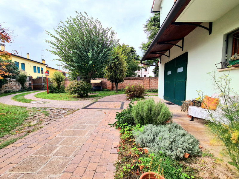 Immagine 4 di Casa indipendente in vendita  in VIA PIAVE a Este