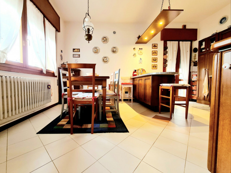 Immagine 8 di Casa indipendente in vendita  in VIA PIAVE a Este