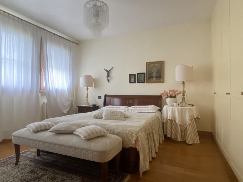 Immagine 14 di Villa in vendita  in via San Pio X 34/a a Castelfranco Veneto