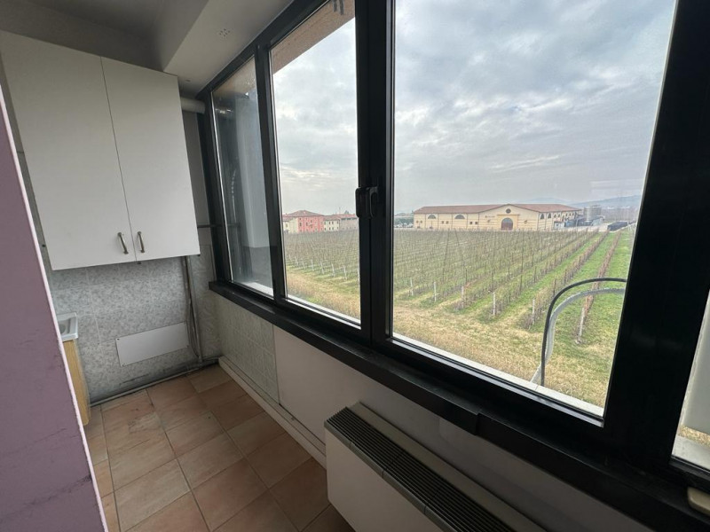 Immagine 4 di Ufficio in vendita  in Via Alighieri a Illasi