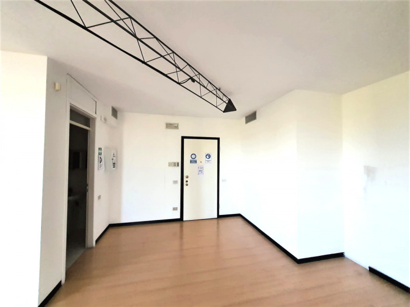 Immagine 9 di Ufficio in affitto  in Via Nazionale a Stanghella