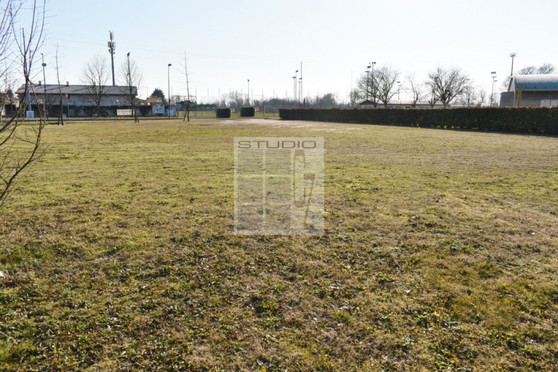 Immagine 2 di Terreno in vendita  in via montello a Resana