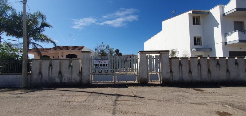 Immagine 2 di Terreno in vendita  a Casarano