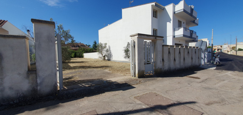 Immagine 8 di Terreno in vendita  a Casarano