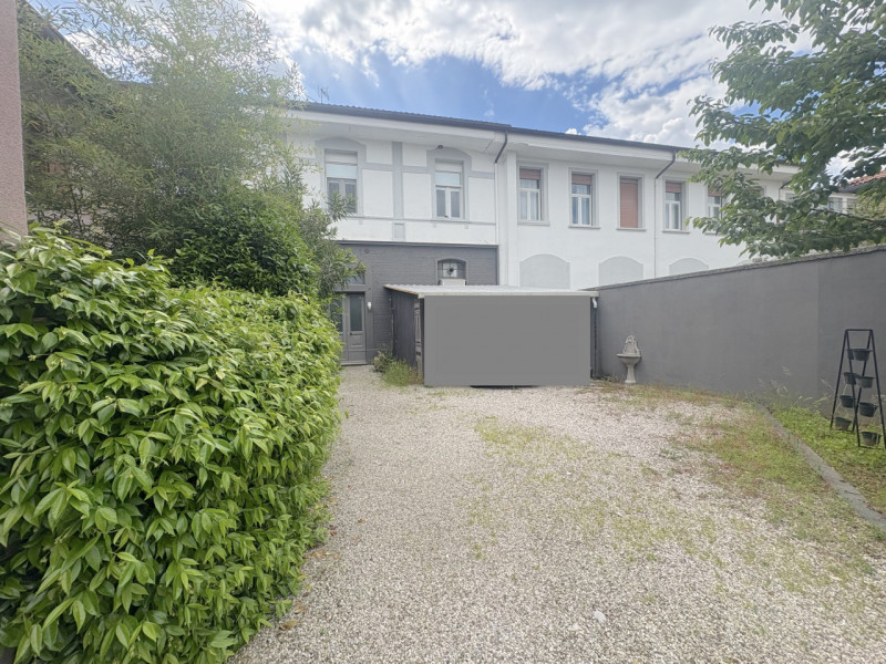 Immagine 1 di Appartamento in vendita  in Via Paparotti a Udine