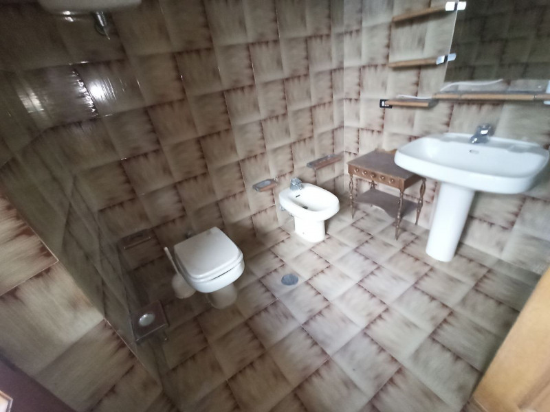 Immagine 8 di Villa in vendita  in Via Roma a Castiglione Del Lago