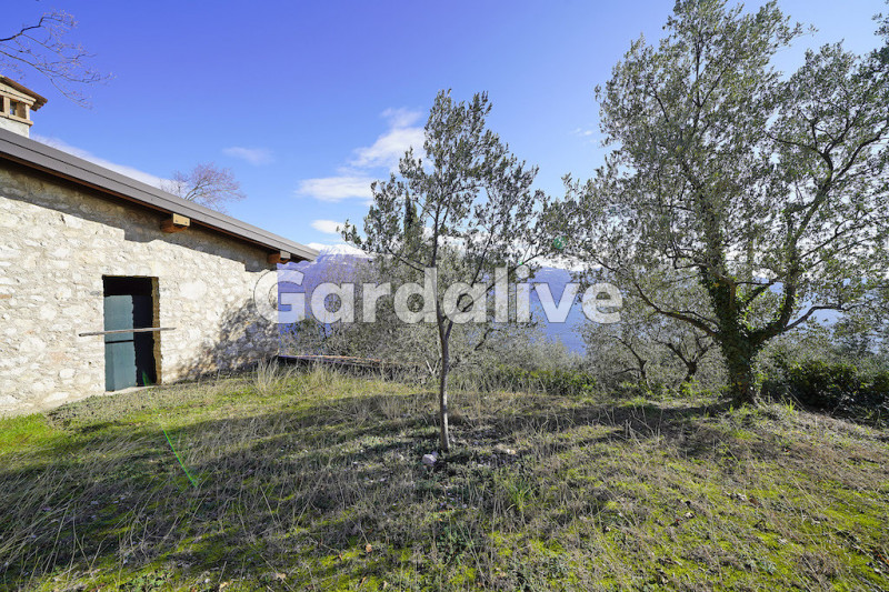 Immagine 4 di Rustico / casale in vendita  in Via Muslone, 29 a Gargnano