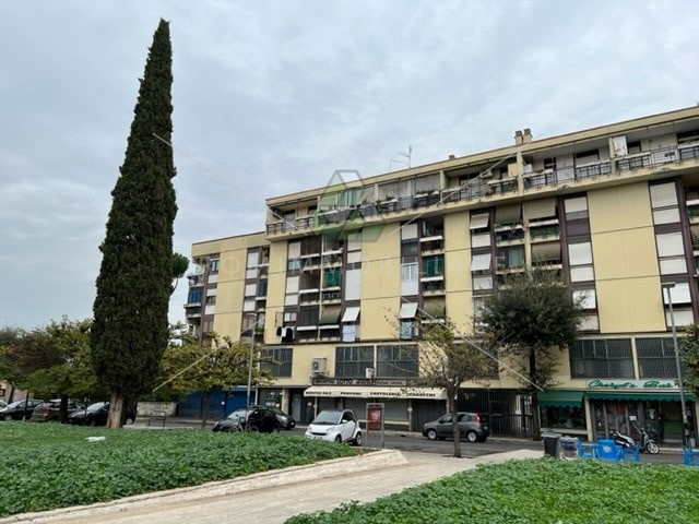 Immagine 2 di Ufficio in vendita  in Via Dei Cochi a Roma