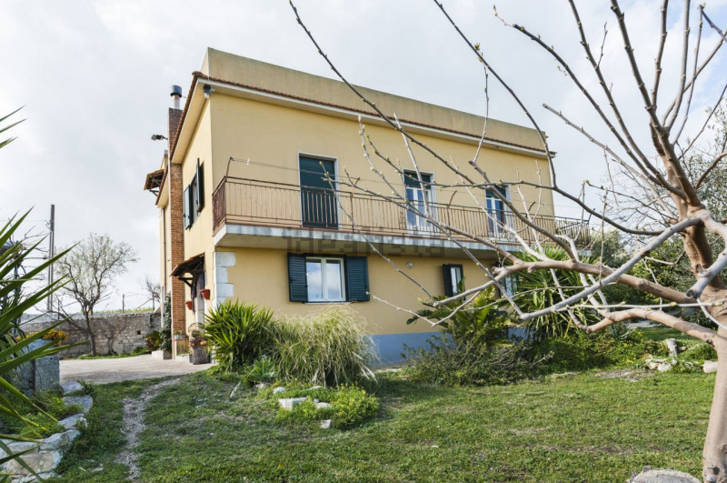 Immagine 4 di Casa indipendente in vendita  in Contrada Trebalate a Modica