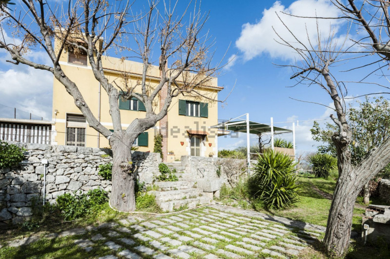 Immagine 5 di Casa indipendente in vendita  in Contrada Trebalate a Modica