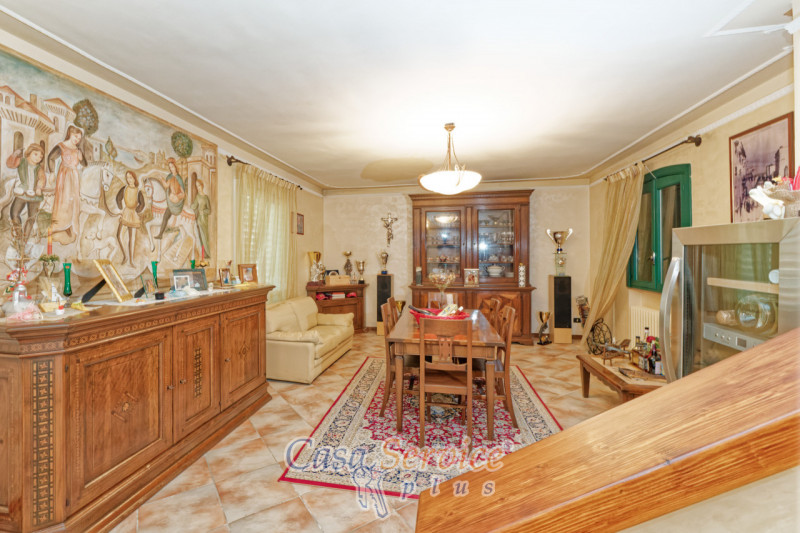 Immagine 3 di Villa in vendita  in Contrada Viva a Cutrofiano