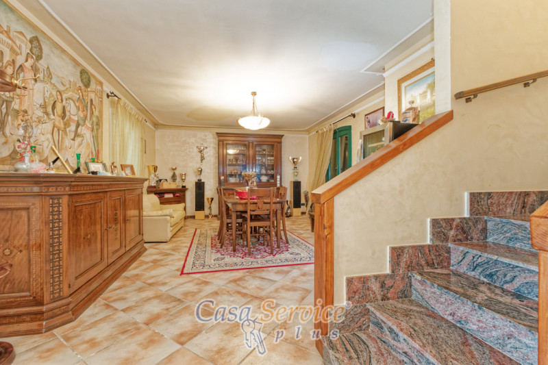 Immagine 5 di Villa in vendita  in Contrada Viva a Cutrofiano