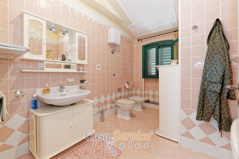 Immagine 12 di Villa in vendita  in Contrada Viva a Cutrofiano